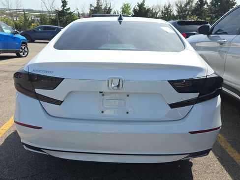 Used 2018 Honda Accord LX image 5