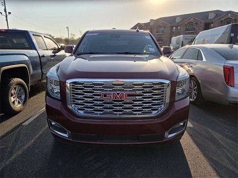 Used 2019 GMC Yukon XL Denali w/ Denali Ultimate Package image 2