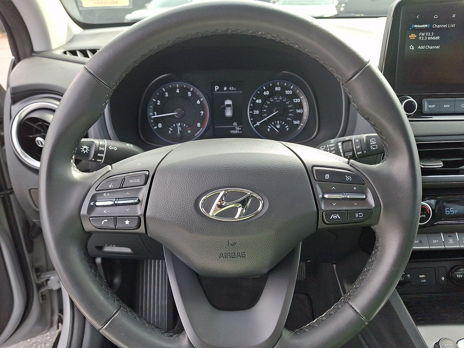 Certified 2023 Hyundai Kona SEL w/ Convenience Package AWD/4WD image 20