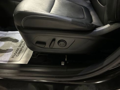 Used 2023 Hyundai Santa Cruz Limited w/ Cargo Package image 11