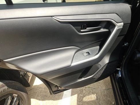 Used 2023 Toyota RAV4 LE image 9