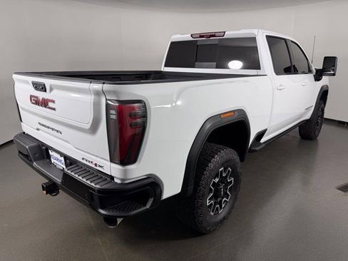 Used 2024 GMC Sierra 2500 AT4X image 8