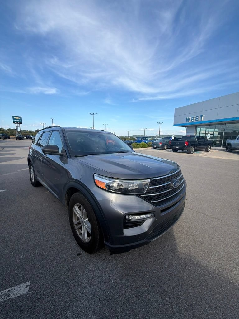 Used 2022 Ford Explorer XLT w/ Equipment Group 202A RWD image 1