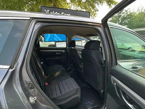 Used 2018 Honda CR-V LX image 20