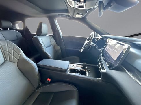 Used 2025 Lexus RX 350 Premium w/ Accessory Package (Z1) FWD image 14