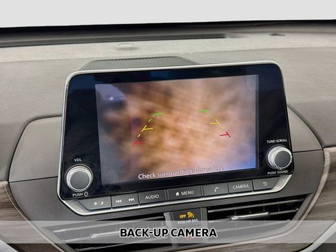 Used 2023 Nissan Altima 2.5 SV FWD image 4