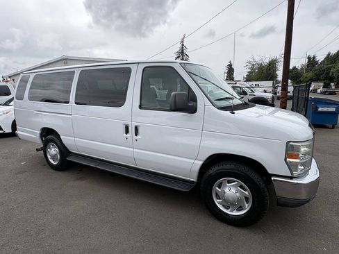Used 2014 Ford E-350 and Econoline 350 XL w/ Power Windows & Locks Group RWD image 10