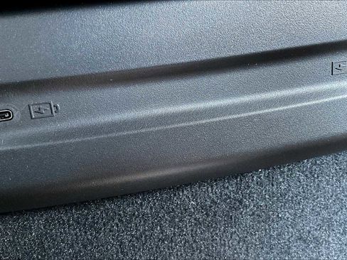 New 2025 Volvo EX90 Ultra image 23