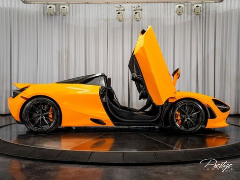 Used 2023 McLaren 720S Luxury RWD image 34