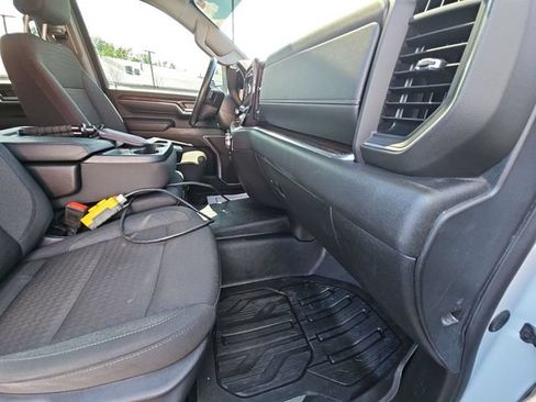 Used 2024 GMC Sierra 2500 SLE w/ SLE Value Package; AWD/4WD image 31
