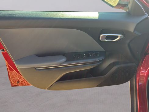 Used 2025 Kia K4 FWD image 19