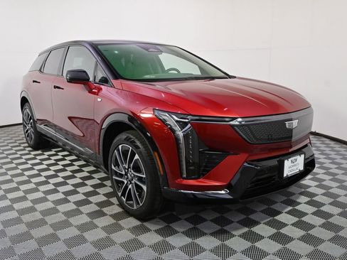 New 2026 Cadillac Optiq Sport 1 image 9
