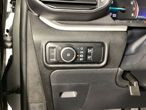 Used 2023 Ford Explorer XLT w/ Equipment Group 202A AWD/4WD image 22