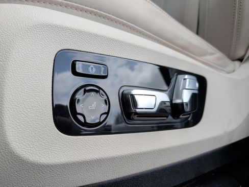 Used 2020 BMW X5 sDrive40i w/ M Sport Package image 26