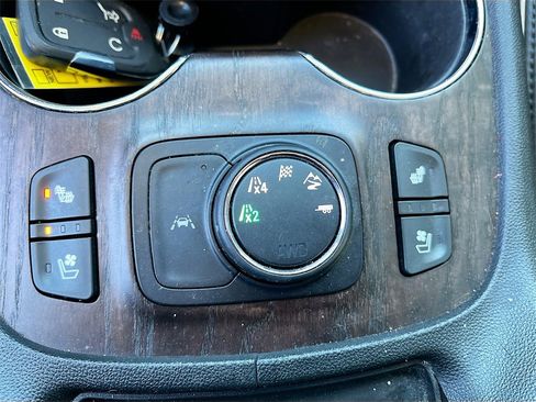 Used 2021 GMC Acadia Denali w/ Denali Technology Package image 21