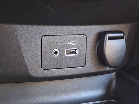 Used 2022 Nissan Rogue Sport SV image 25