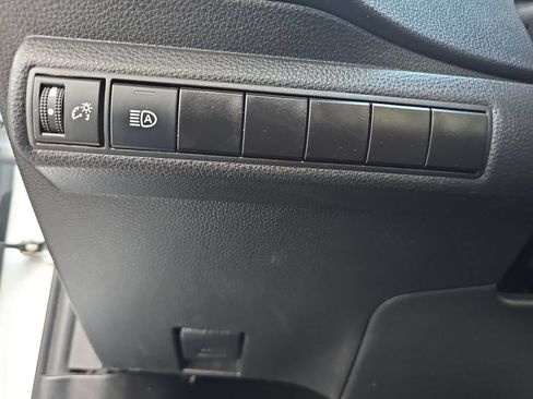 Used 2024 Toyota Corolla LE FWD image 25