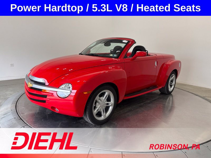 Used 2004 Chevrolet SSR w/ Preferred Equipment Group RWD image 3