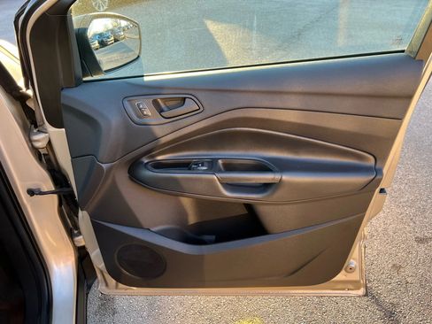 Used 2017 Ford Escape S image 20