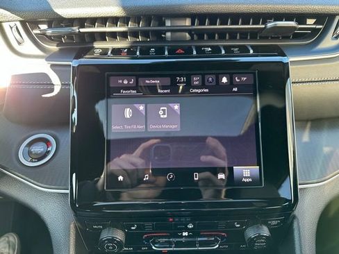 New 2025 Jeep Grand Cherokee L Altitude AWD/4WD image 38