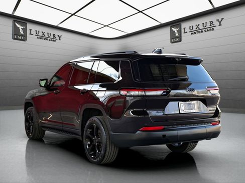 Used 2023 Jeep Grand Cherokee L Limited w/ Luxury Tech Group II image 6