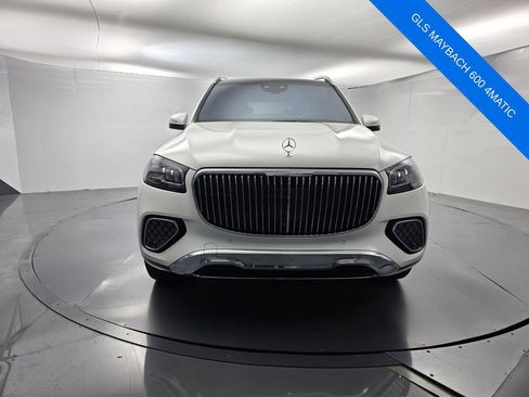 Used 2026 Mercedes-Benz Maybach GLS 600 4MATIC image 2
