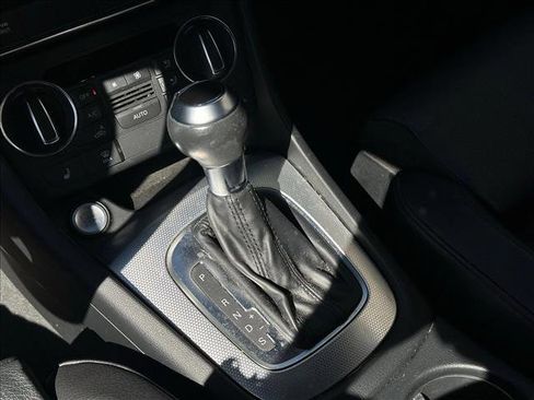 Used 2018 Audi Q3 2.0T Premium w/ Convenience Package image 18