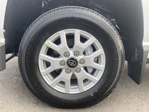 New 2026 Toyota Tacoma SR5 image 10