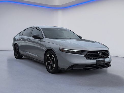 Used 2024 Honda Accord Sport image 6