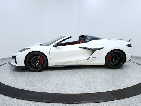 Used 2023 Chevrolet Corvette Z06 w/ Stealth Interior Trim Package image 2