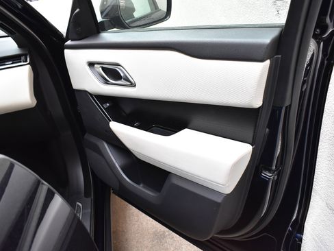 Used 2023 Land Rover Range Rover Velar R-Dynamic S image 28