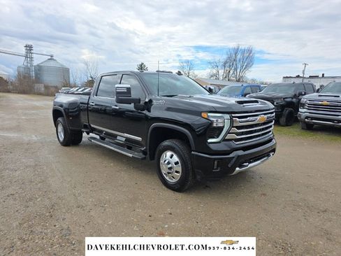 Used 2025 Chevrolet Silverado 3500 High Country w/ High Country Premium Package image 1