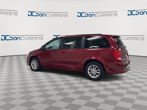 Used 2016 Dodge Grand Caravan SXT w/ Rear Park Assist Package image 6