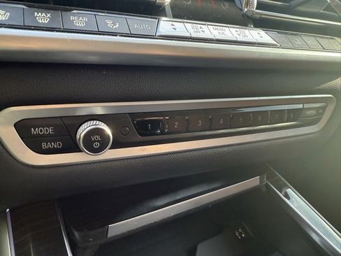 Used 2019 BMW X7 xDrive50i w/ Premium Package image 28