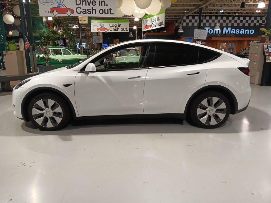 Used 2023 Tesla Model Y Long Range AWD/4WD image 15