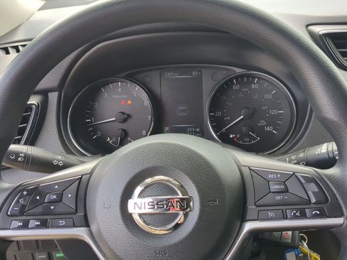 Used 2017 Nissan Rogue S image 13