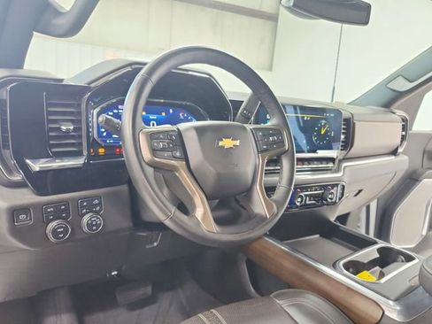 Used 2024 Chevrolet Silverado 2500 High Country AWD/4WD image 18