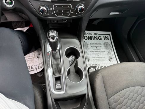 Used 2018 Chevrolet Equinox LT AWD/4WD image 18