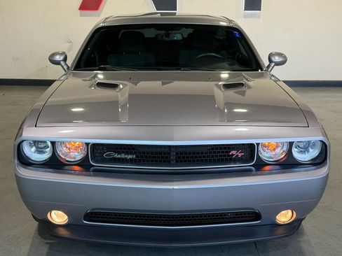 Used 2014 Dodge Challenger R/T RWD image 3