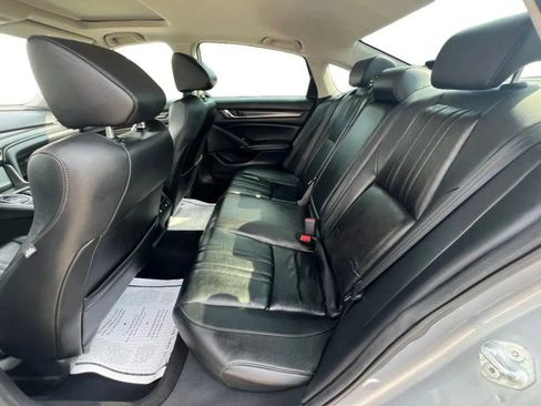 Used 2022 Honda Accord Touring image 14