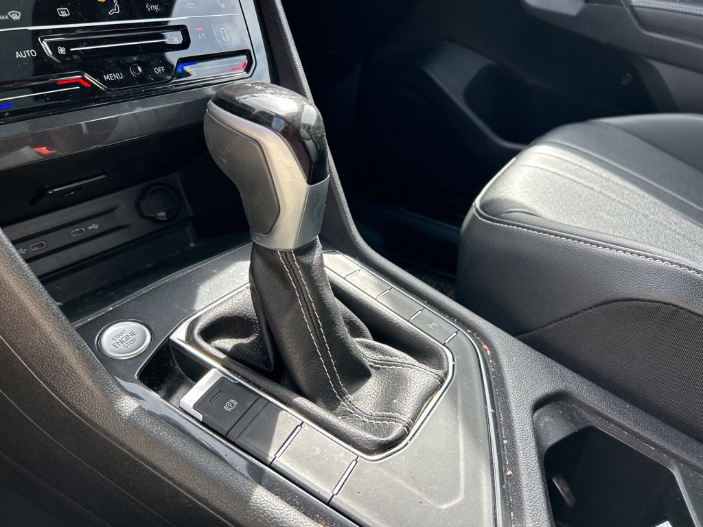 Used 2024 Volkswagen Tiguan SE R-Line FWD image 38
