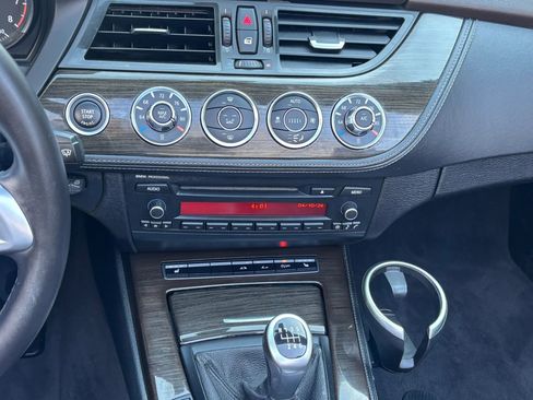 Used 2014 BMW Z4 sDrive28i image 36