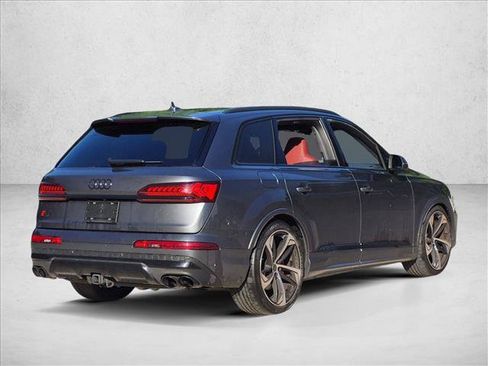 Used 2023 Audi SQ7 Prestige w/ Prestige Package AWD/4WD image 5