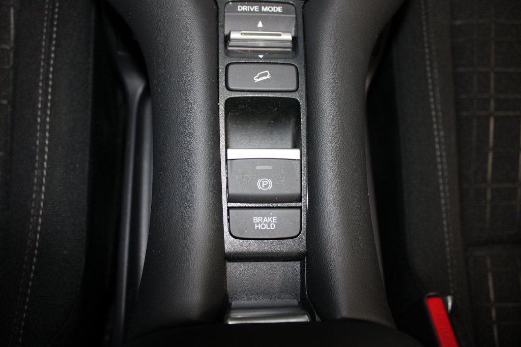 Used 2024 Honda HR-V LX image 17