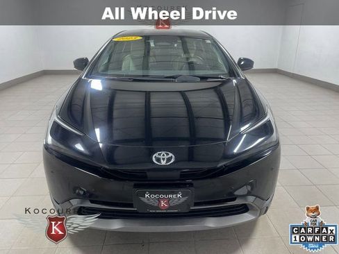 Used 2023 Toyota Prius XLE image 2