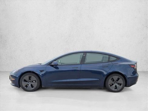 Used 2023 Tesla Model 3 Standard Range image 7