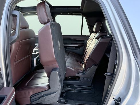 Used 2023 Ford Expedition Max Limited image 39