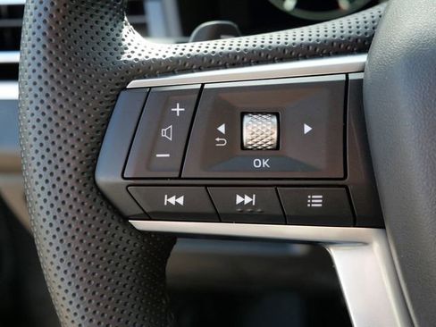 Used 2025 Mitsubishi Outlander SE AWD/4WD image 18