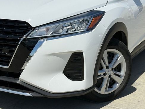 Used 2024 Nissan Kicks S image 2