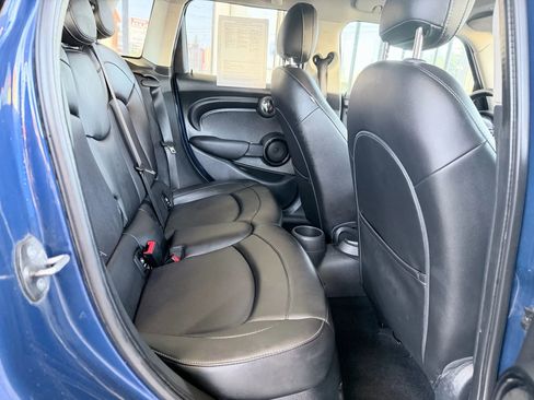 Used 2015 MINI Cooper 4-Door Hardtop image 19